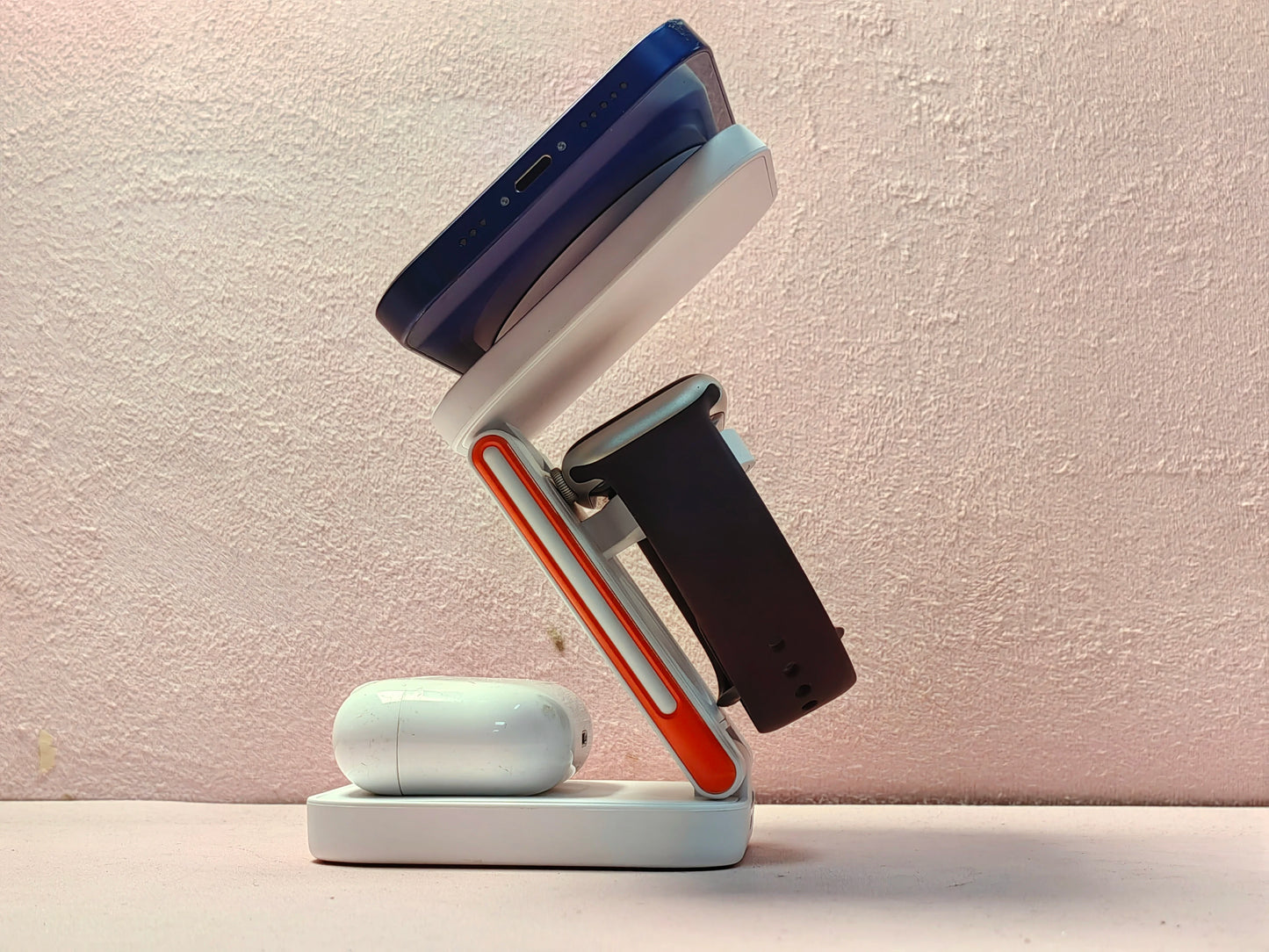 VXR™ TriFold MagStand 3 - Orange Edition